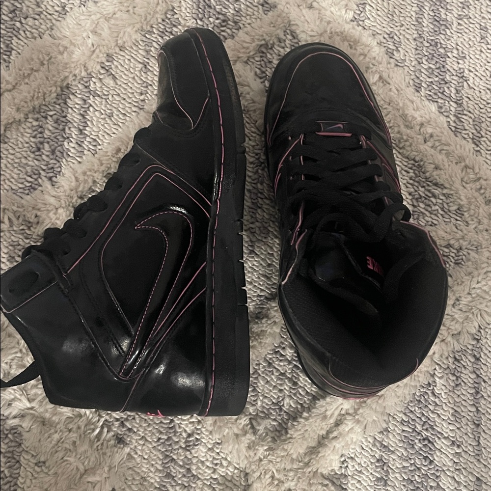 Nike Women's Black and Pink High-Top Sneakers